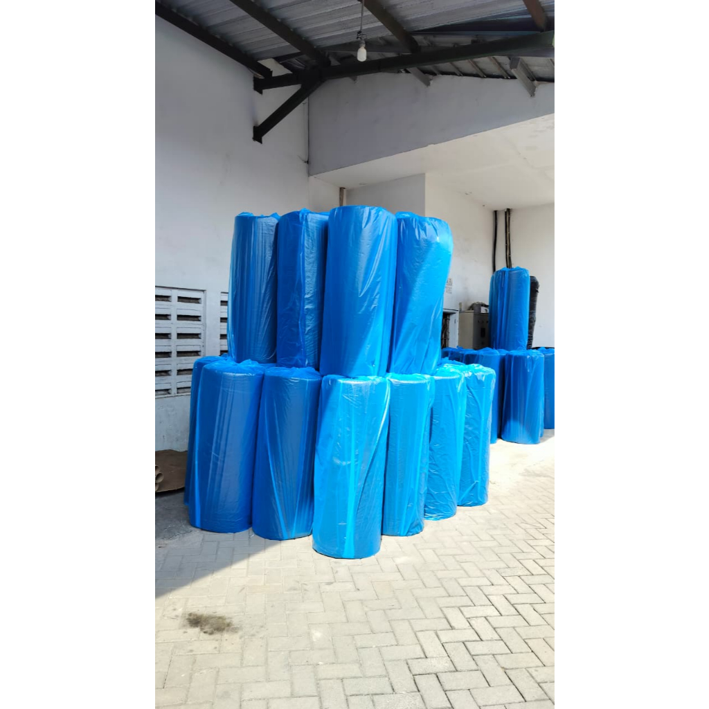 

BUBBLE WRAP ROLL 125 X 50 TEBAL 3KG WARNA BENING HITAM