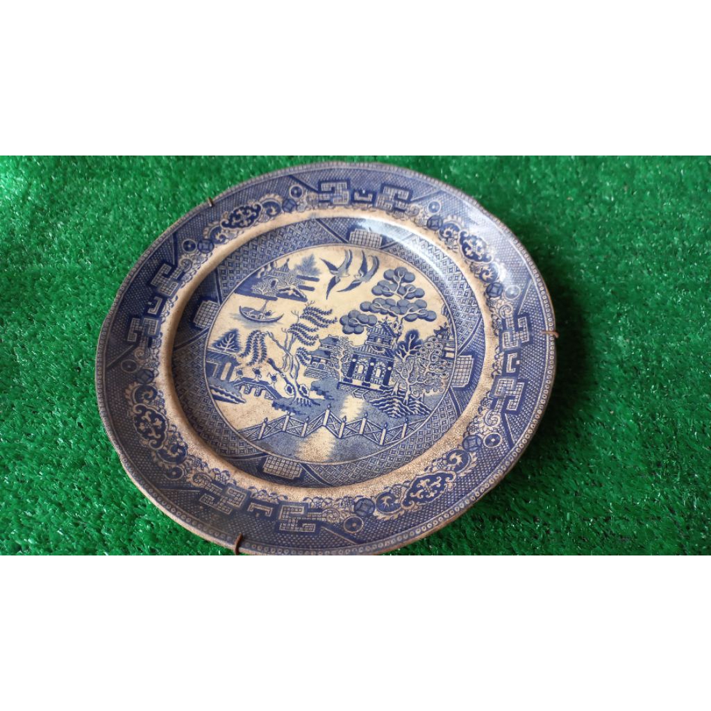 Piring Porceland Kuno