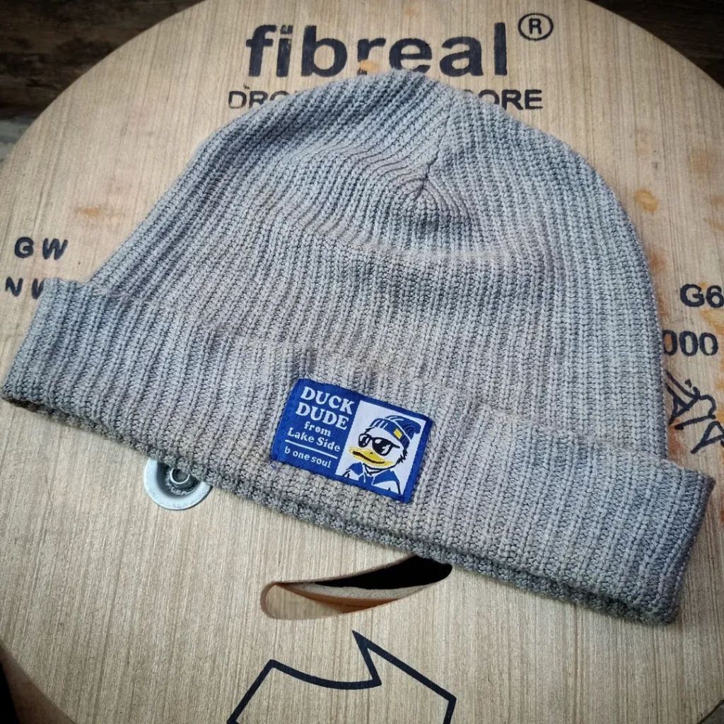 Beanie / kupluk B ONE SOUL duck dude from like side