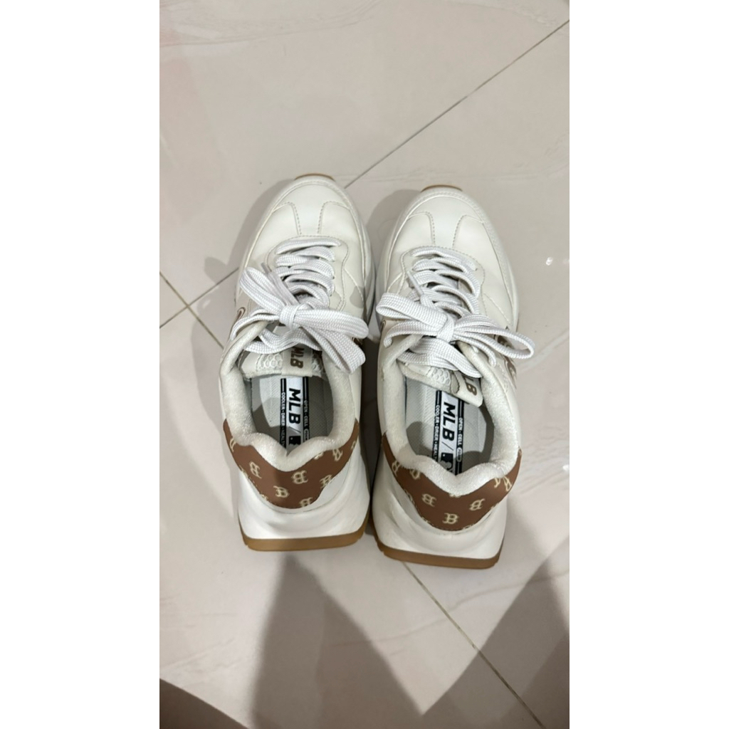 Prloved MLB shoes Boston size 250