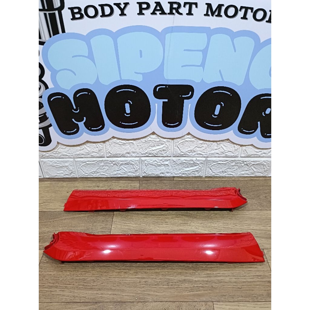 SAMBUNGAN DEK BAWAH LANTAI BAWAH KANAN KIRI NEW SCOOPY FI LED ESP MERAH 2017 2018 2019 2020 TENSHI