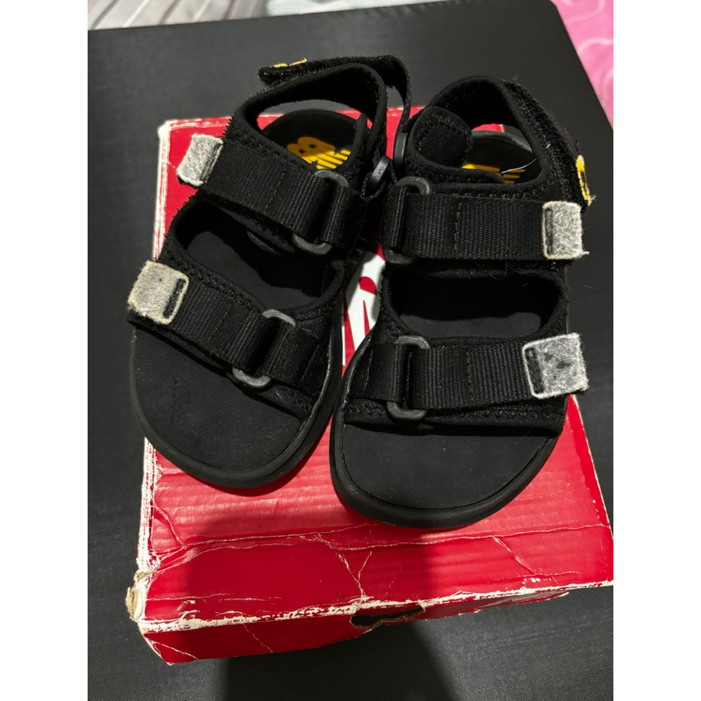 preloved sandal nb anak