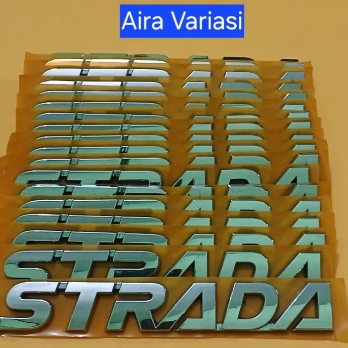 EMBLEM MOBIL MITSUBISHI  TULISAN TIMBUL STRADA CHROME SUDAH ADA LEM  ORIGINAL