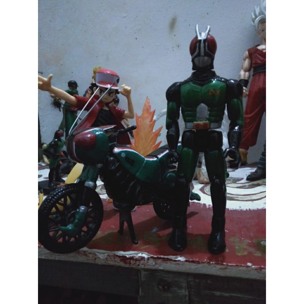 Action figure Kamen Rider Rx vintage custom repaint