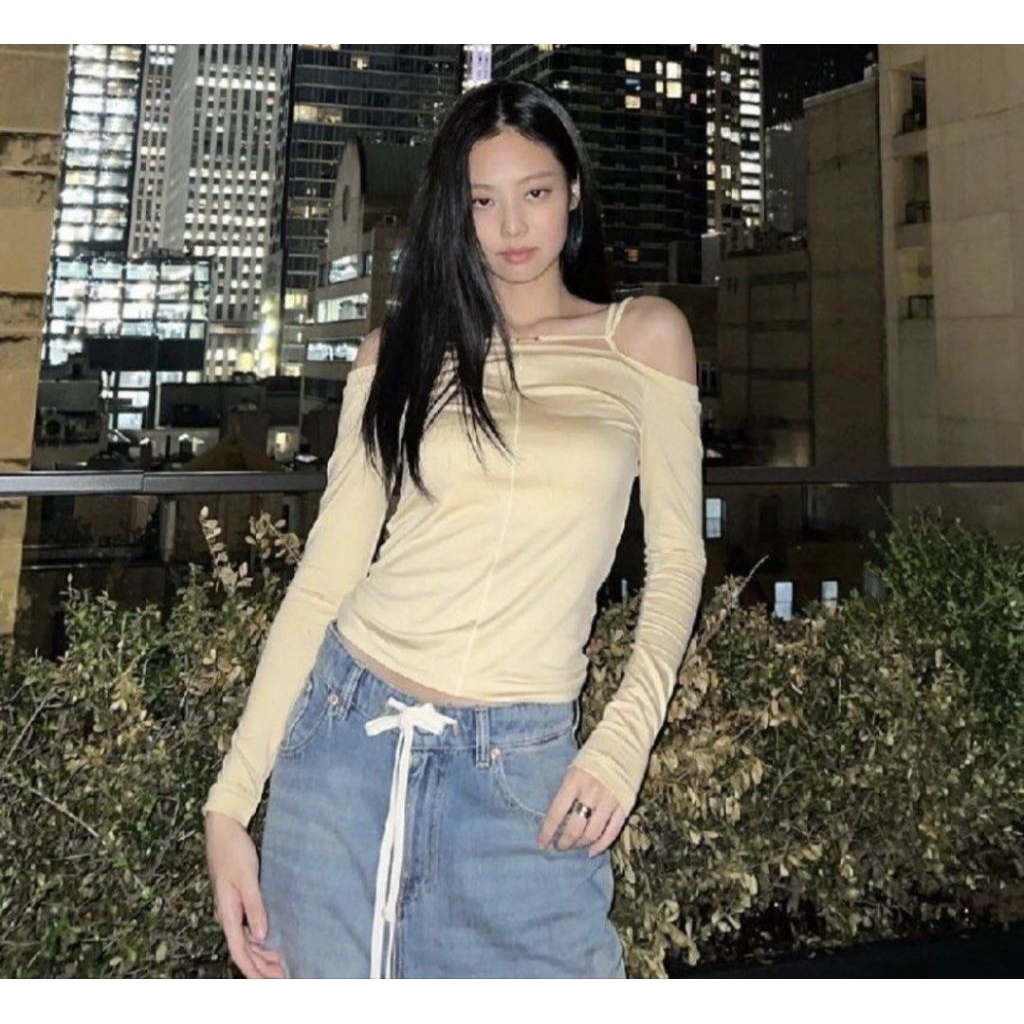 preloved Jennie yellow top Jacquemus