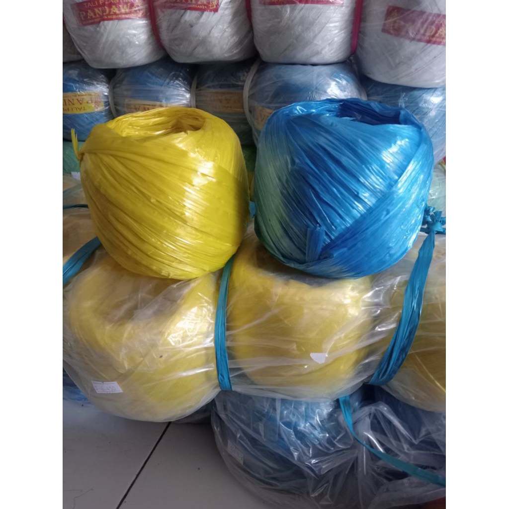 

TALI RAFIA WARNA 250 GRAM