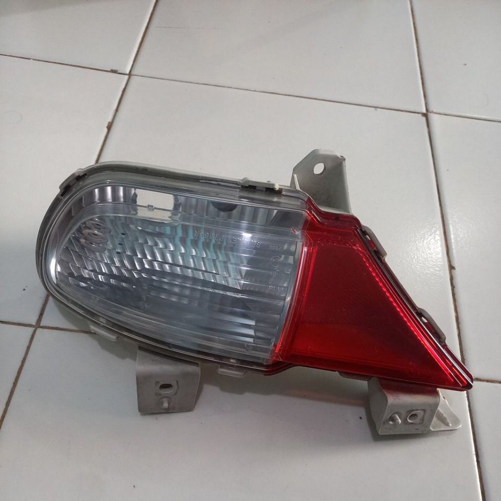 Lamou belakang bemper atlet mundur Mitsubishi pajero sport Dakar exist tahun 2010 2011 2014 bagian s