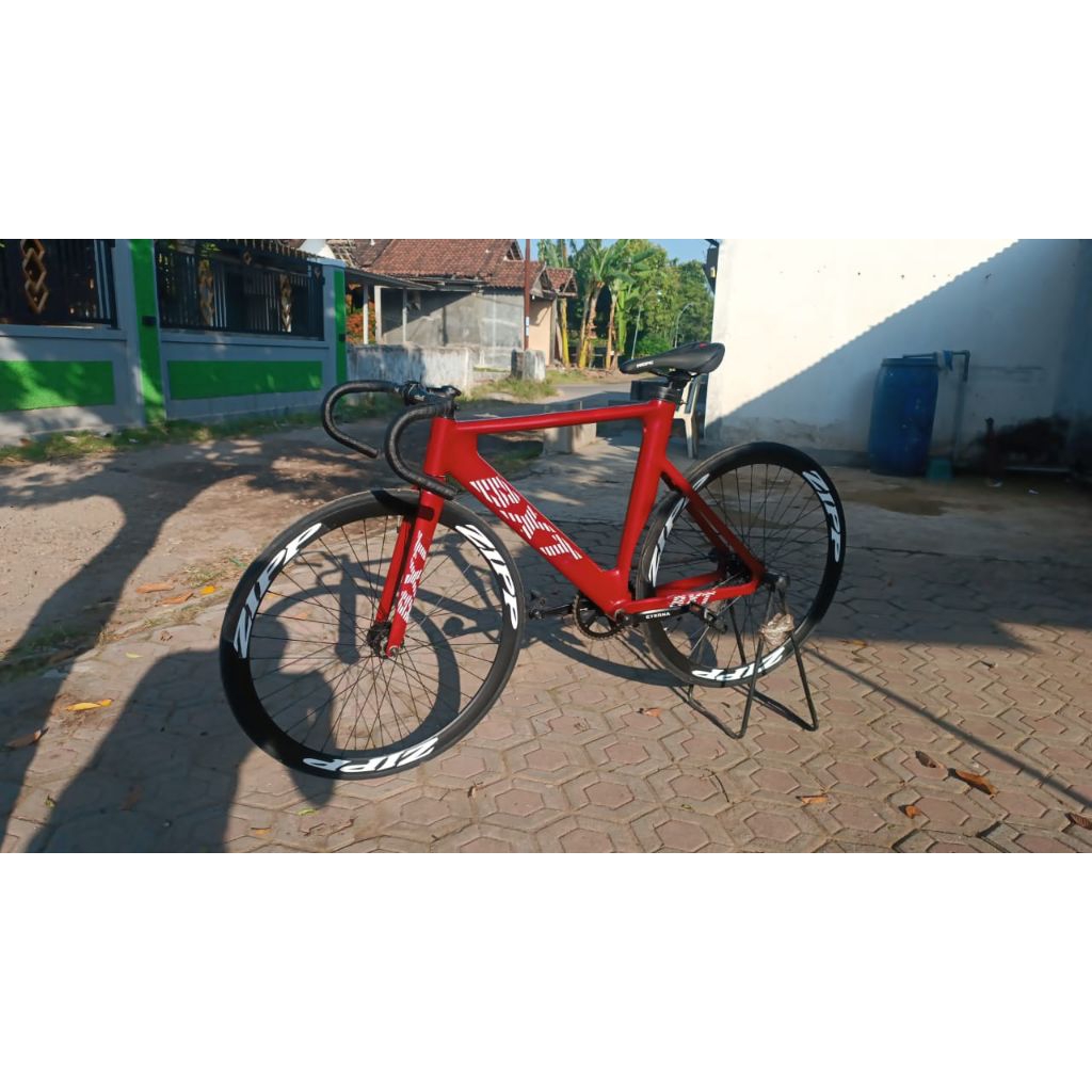 fixie BXT merah bisa request warna