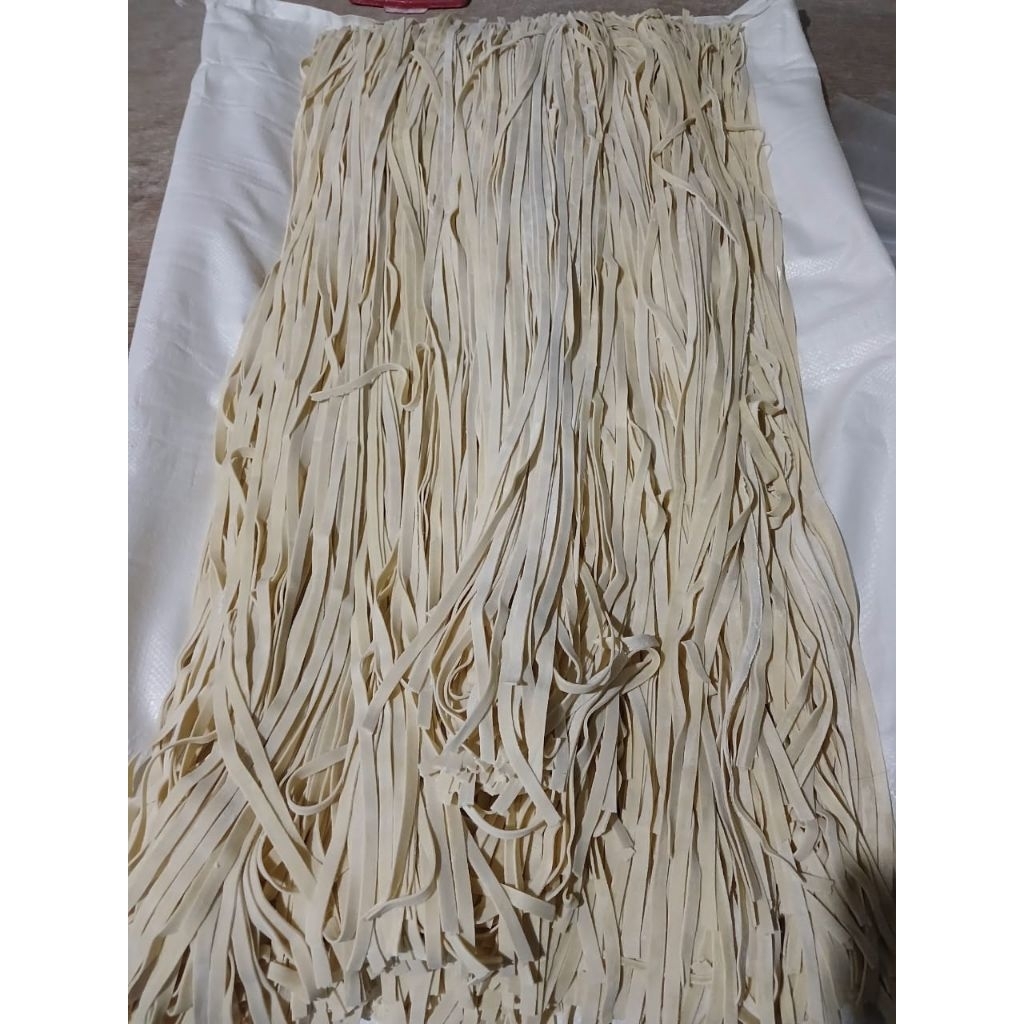 

Mie Telur Special Uk. Lebar / Kwetiau