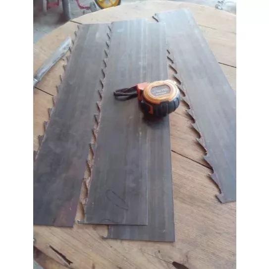 Gergaji Selendang Bekas Panjang