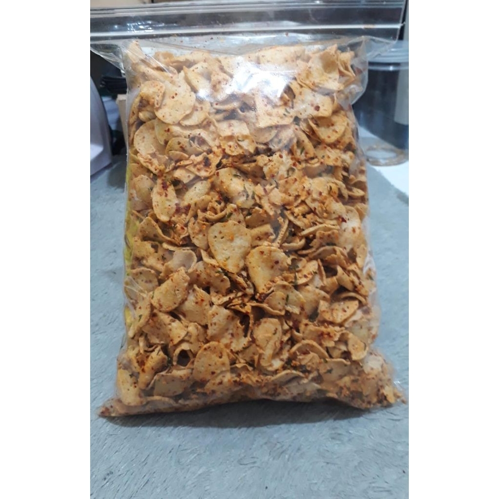 

BASRENG pedas level 2 DAUN JERUK 1kg basreng pedas level 2