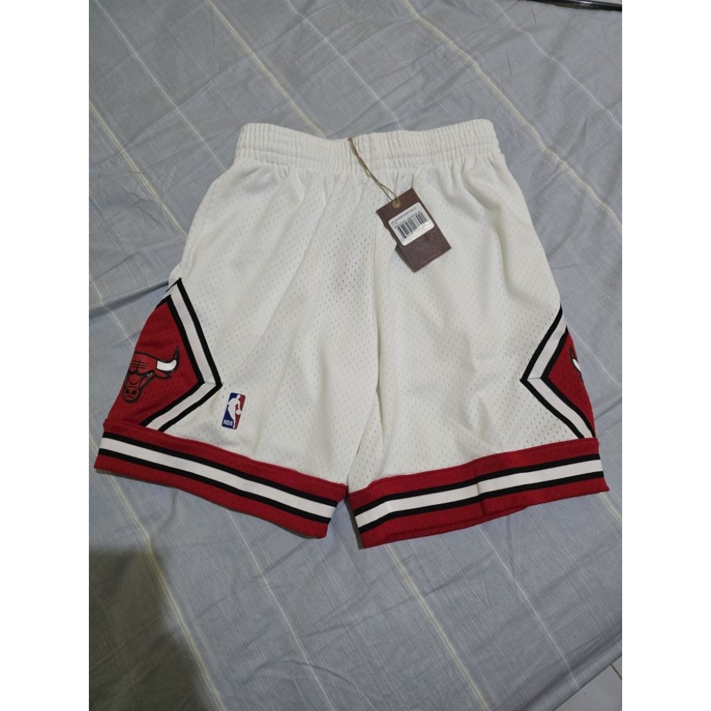 Celana Shorts Mitchell & Ness NBA Chicago Bulls 1997/98 Original 100% BNWT