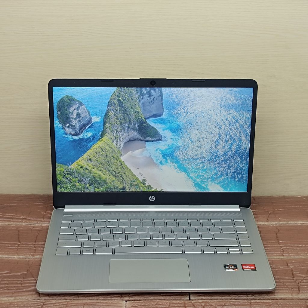 Laptop HP 14s fq1074nr AMD RYZEN 3-5300U RAM 8GB SSD 256GB