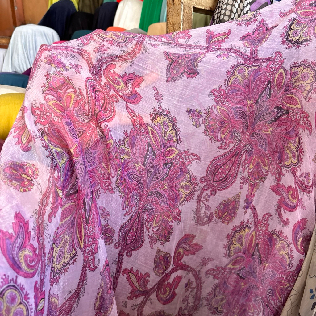 Kain Sifon Sutra Motif Bunga Paisley – Bahan Adem Jatuh Elegan untuk Gamis, Dress, Blouse, Hijab, Ou