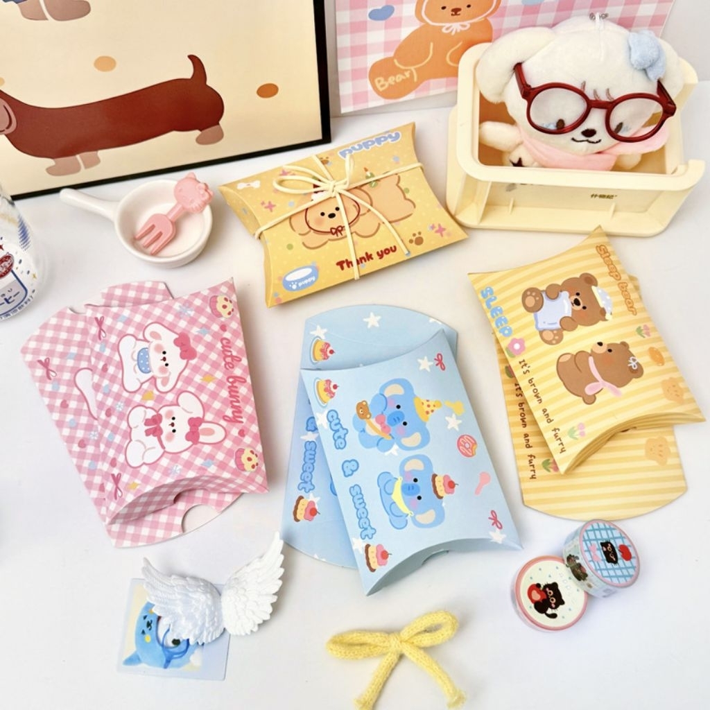 

NEW PILLOW BOX ESTETIK COCOK UNTUK ISI COOKIES ,PERMEN ,COKLAT ,AKSESORIES/ KOTAK PERMEN LUCU / CANDY BOX BANTAL