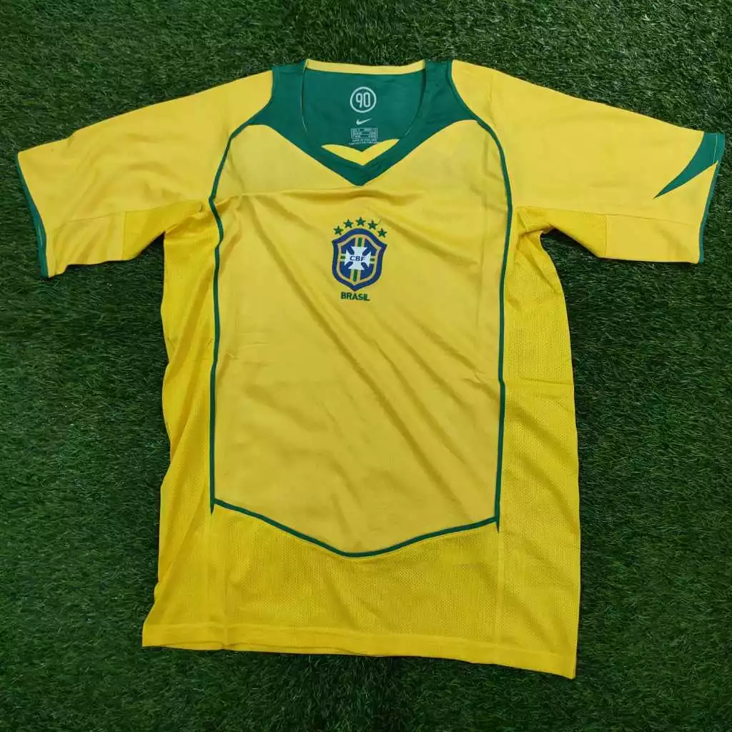 (RETRO) JERSEY BOLA RETRO BRAZIL HOME COPA AMERICA 2004 GRADE AAA VINTAGE CLASSIC