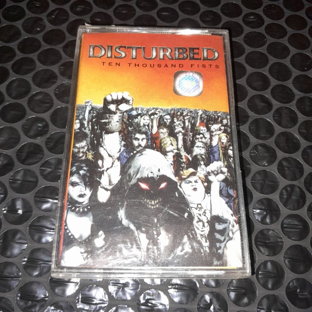 kaset pita disturbed ten thousand fists