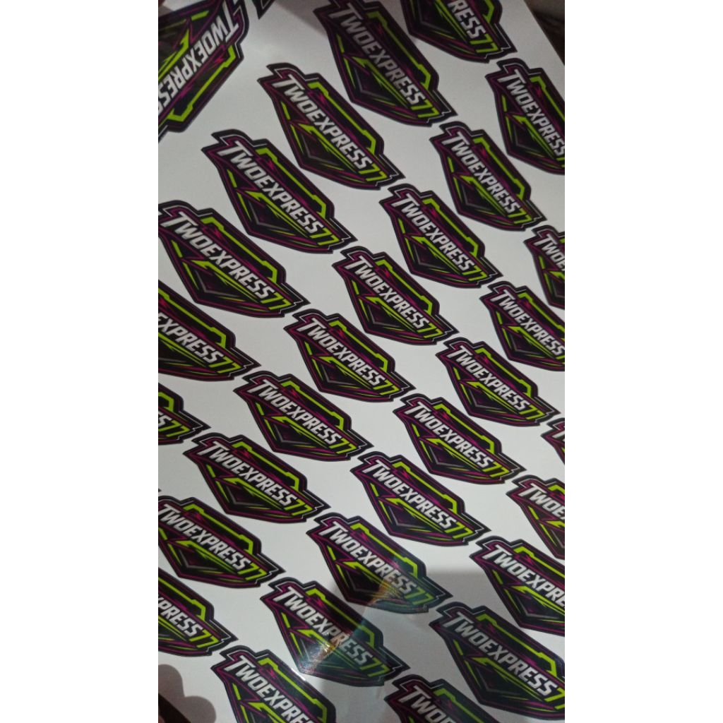 Stiker vynil custom sesuai ukuran