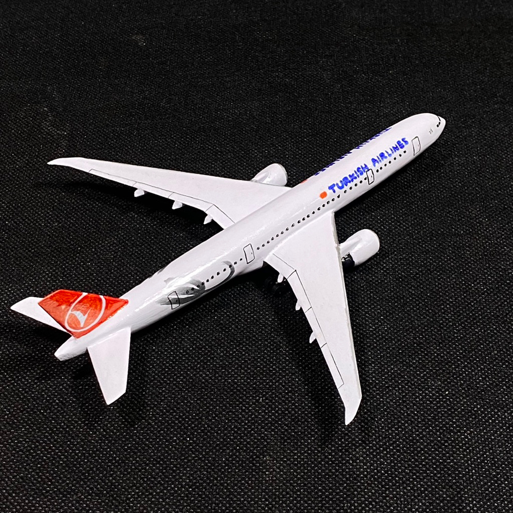 Miniature Boeing B777-300 er Turkish airlines pure handmade