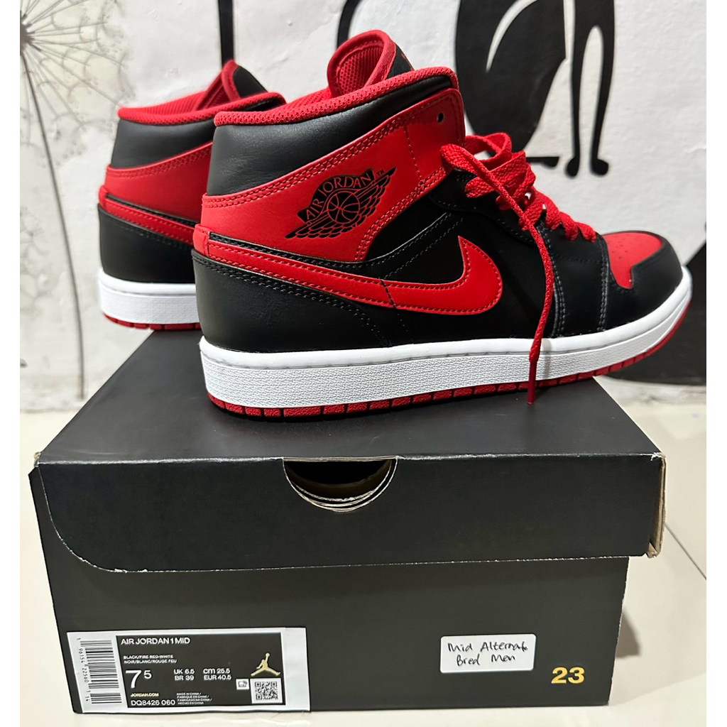 Air Jordan 1 Mid