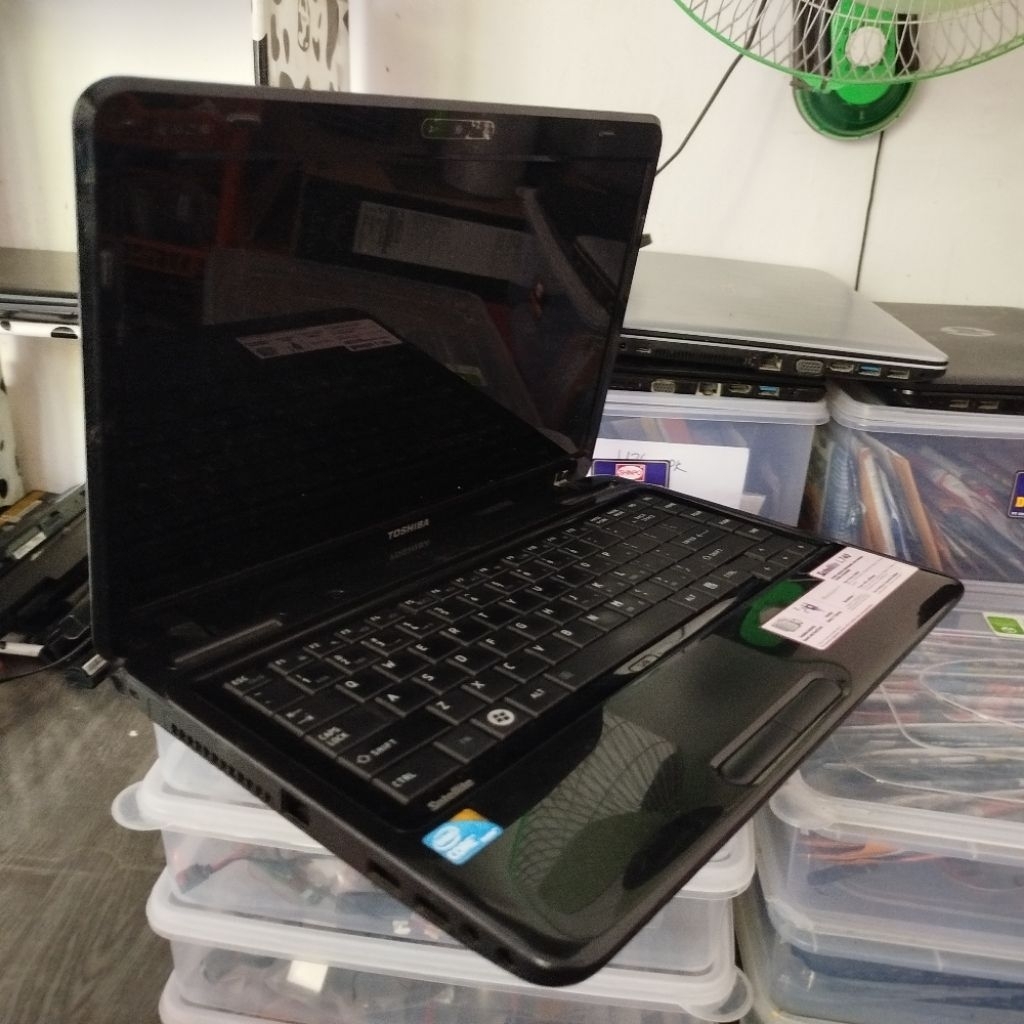 Casing Laptop Notebook TOSHIBA SATELLITE L740 L740D L745 L745D