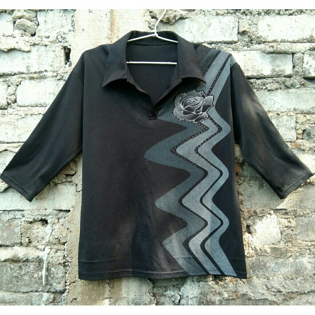 Baju Blouse Kaos Kerah Polo Wanita Besar Hitam Bunga Preloved