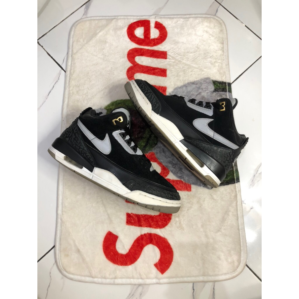 sepatu sneakers air jordan 3 retro x tinker hatfield black cement