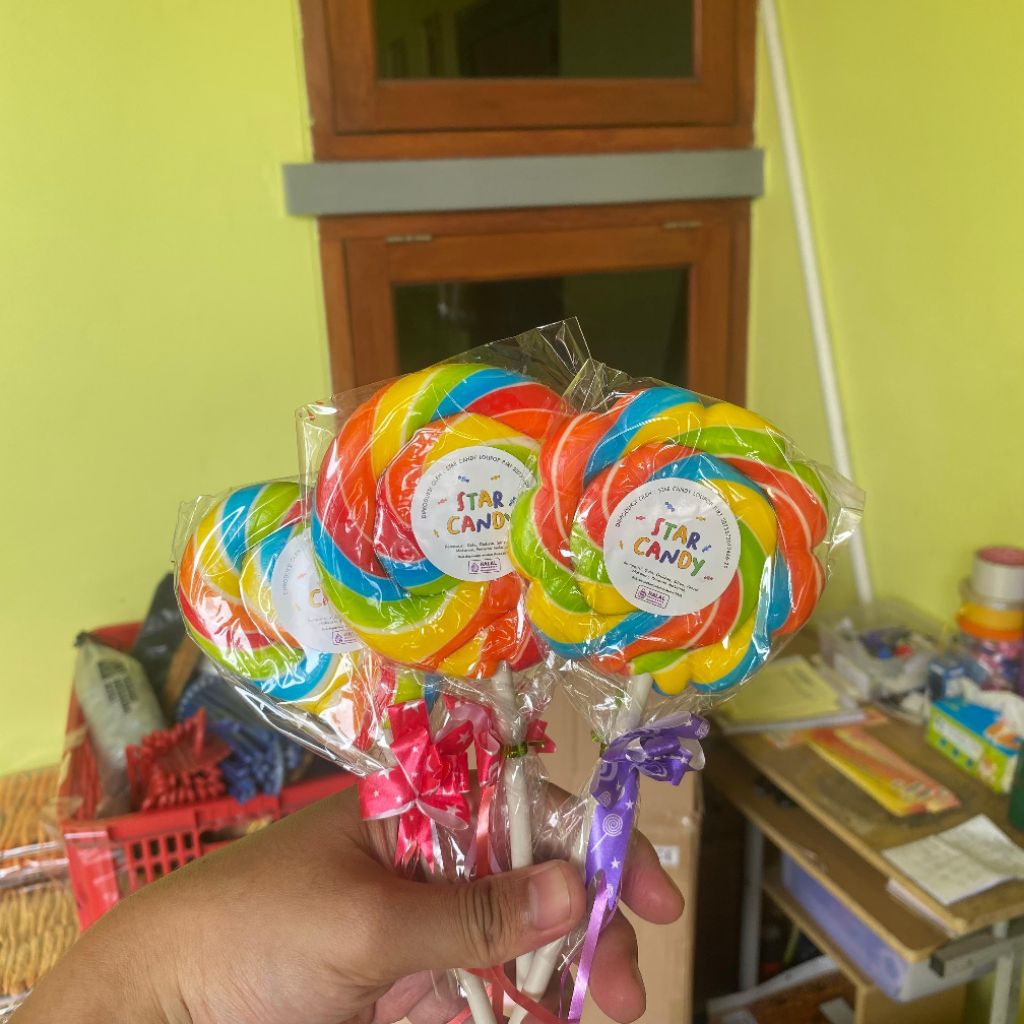 

Permen Lolipop Besar Jumbo Warna Warni Manis Murah Anak Anak Snack Party
