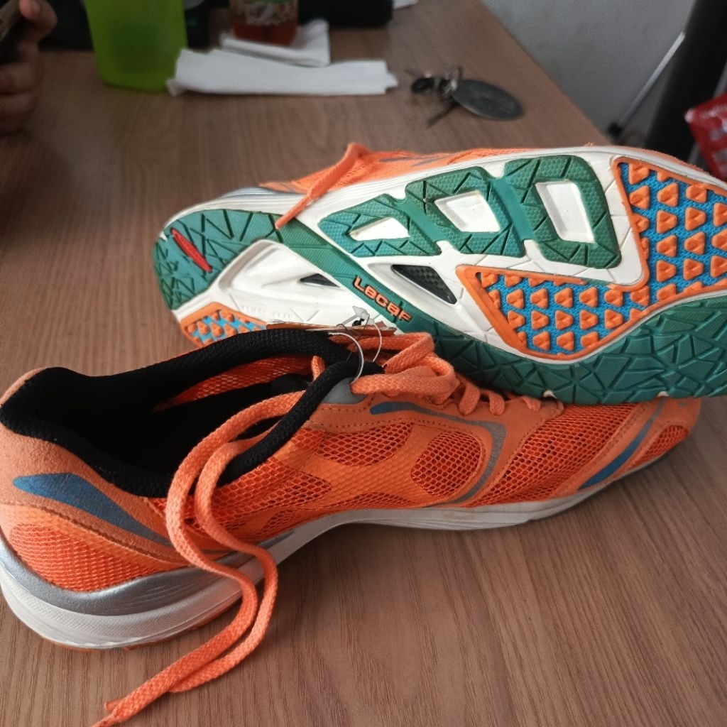 Sepatu Running Lecaf road run classic