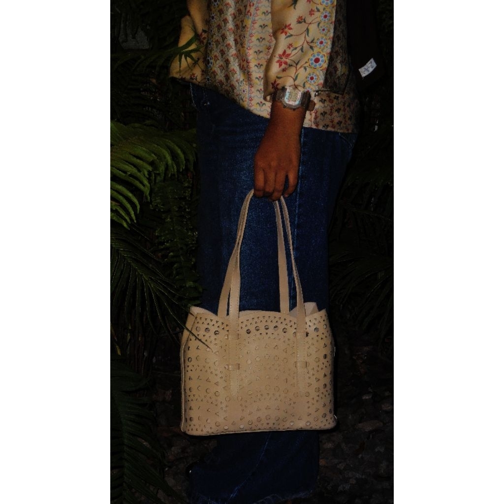 ardh.voyage - Feelice Laser Cut Tote Bag Wanita