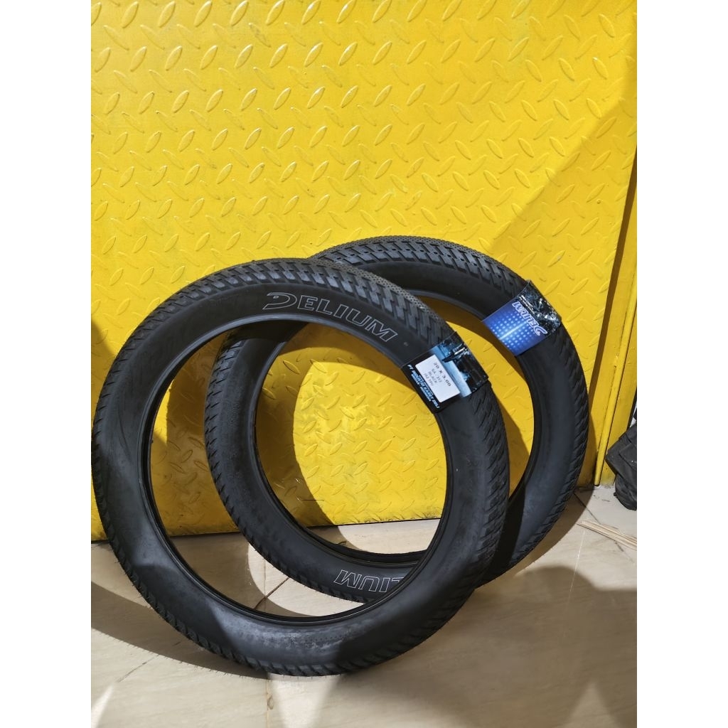 Ban Luar Sepeda Ukuran 20 x 3.0 DELITIRE