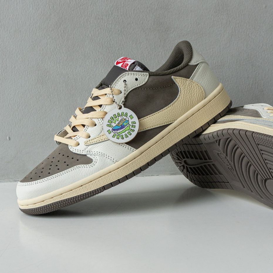 Sepatu Sneakers Jordan 1 Retro Low OG SP Travis Scott "Reverse Mocha"