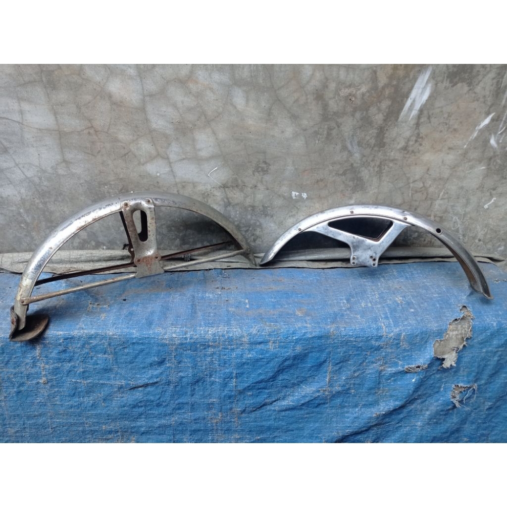 SLEBOR DEPAN BESI GL100/GL125/WIN/CB K5 ORIGINAL COPOTAN