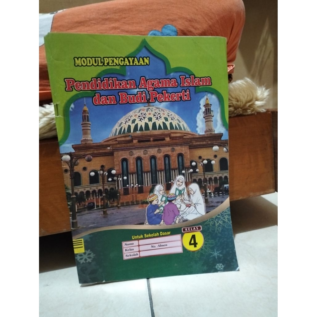 Buku LKS Bekas PAI Pendidikan Agama Islam dan Budi Pekerti Kelas 4 SD