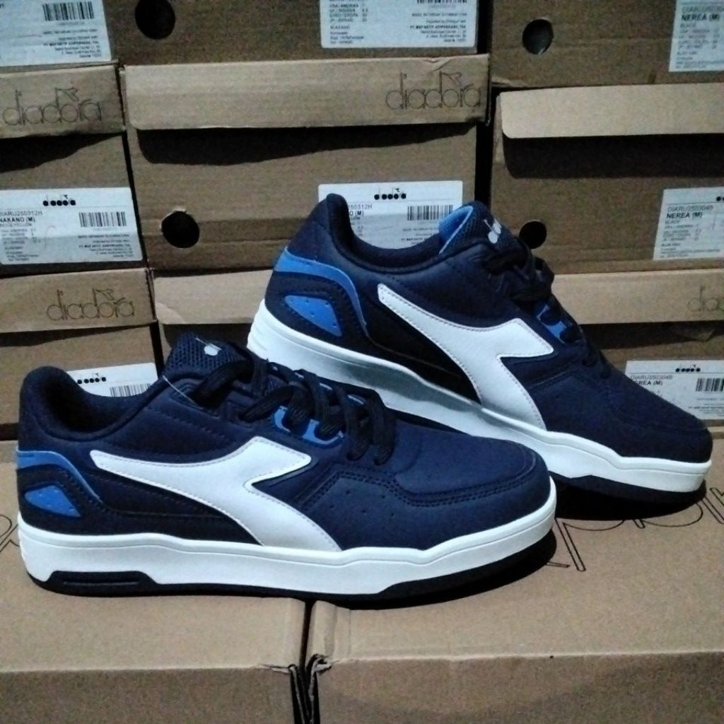 Diadora Naoto Navy