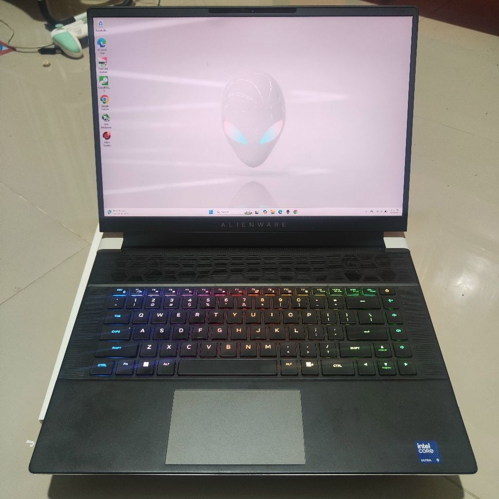 Laptop Dell Alienware Gaming X16 R2 RTX 4080 Intel core 9 ultra