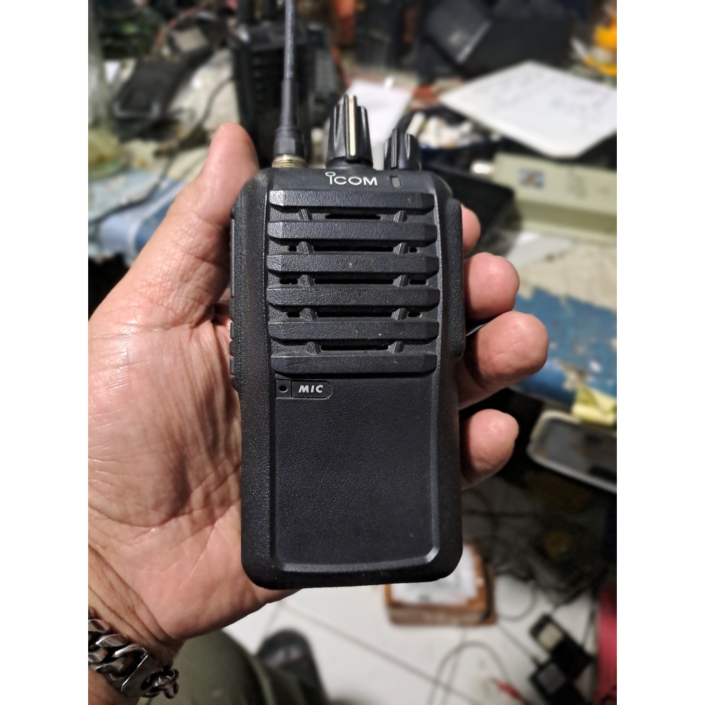 HT ICOM IC-F4003 UHF 400 MHZ SD 470 MHZ NORMAL ICOM F4003 BATANGAN MULUS