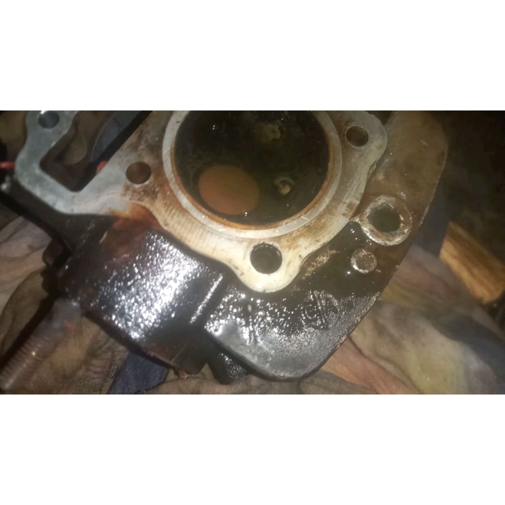 Blok mesin revo absolute second