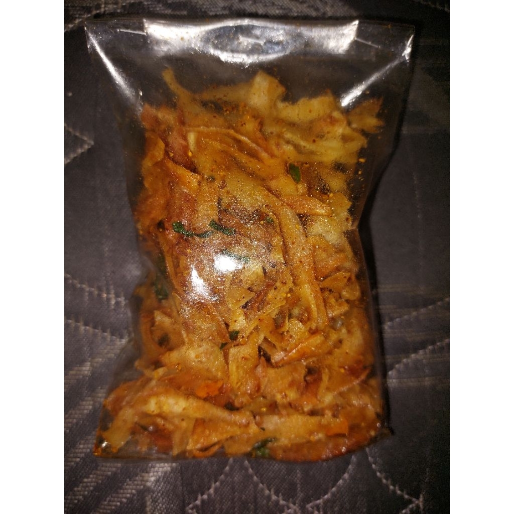 

kripik Brekele pedas daun jeruk isi 100g
