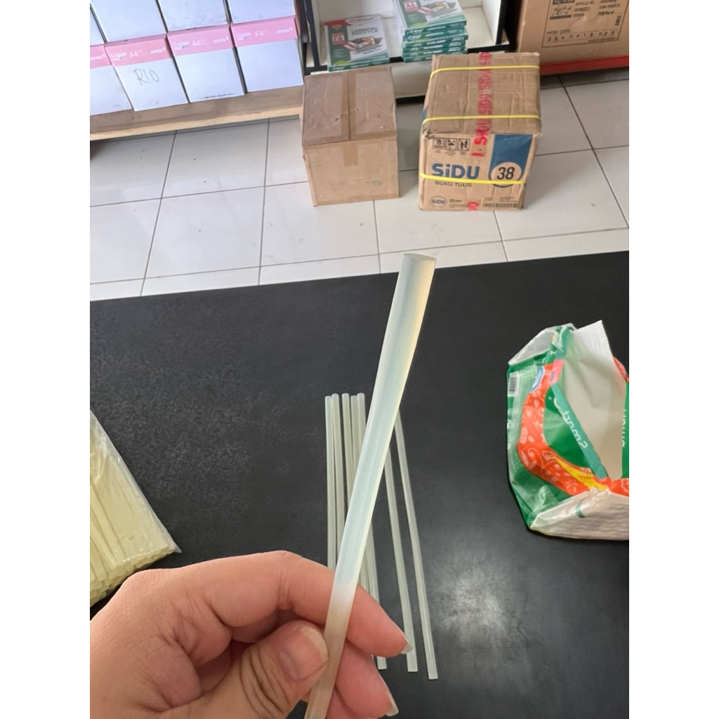 

(1pcs) Isi Lem Tembak Kecil 7.0mm 27cm