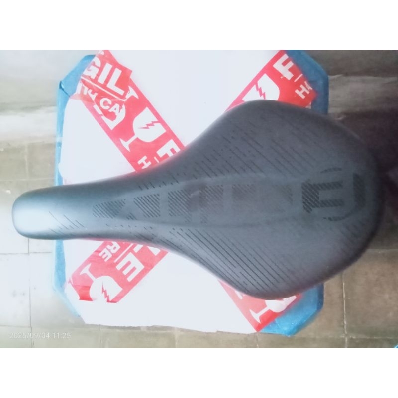 sadel sepeda entity empuk