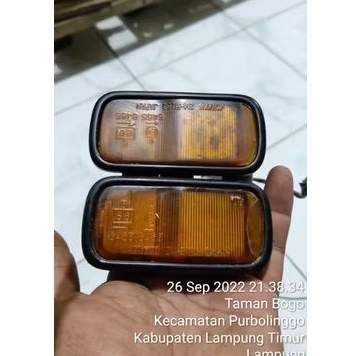lampu fender samping daihatsu charade g102