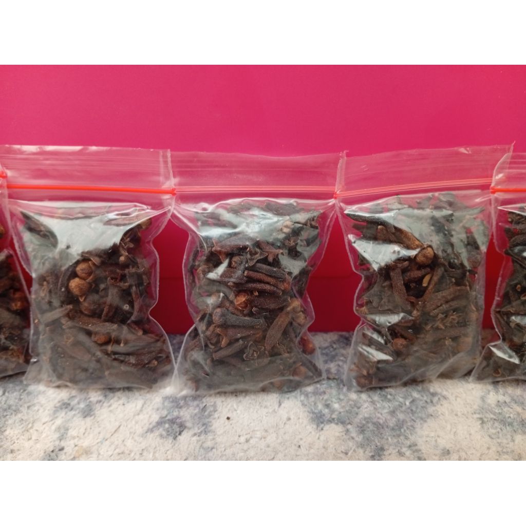 

Cengkeh Kering Utuh | Rempah-Rempah Dapur
