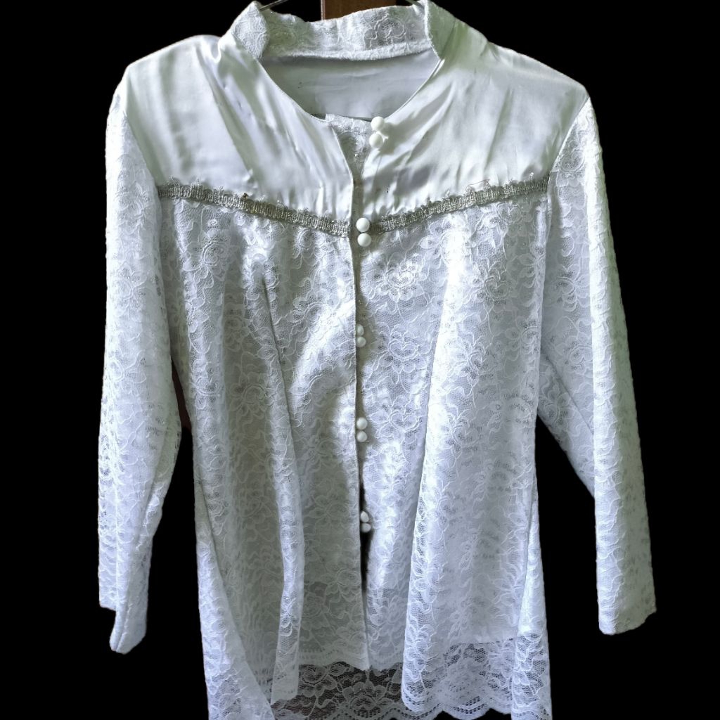 preloved kebaya brokat