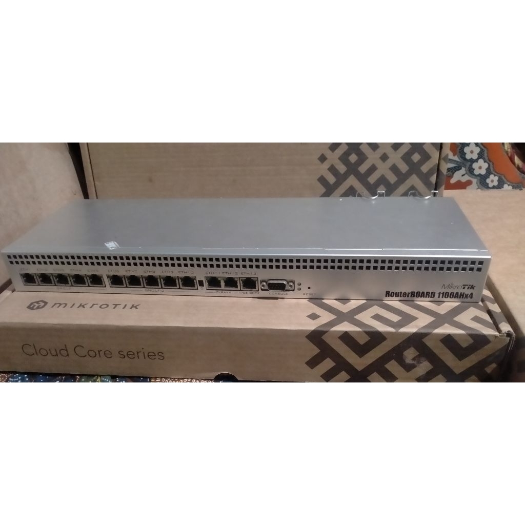 Mikrotik RB1100AHX4  normal lisensi Level 6