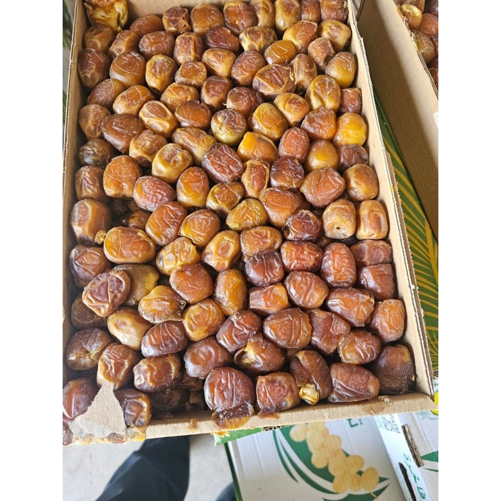 

KURMA SUKARI 3KG GRAD A_KURMA SUKARI LEMBUT DAN BIJI BESAR