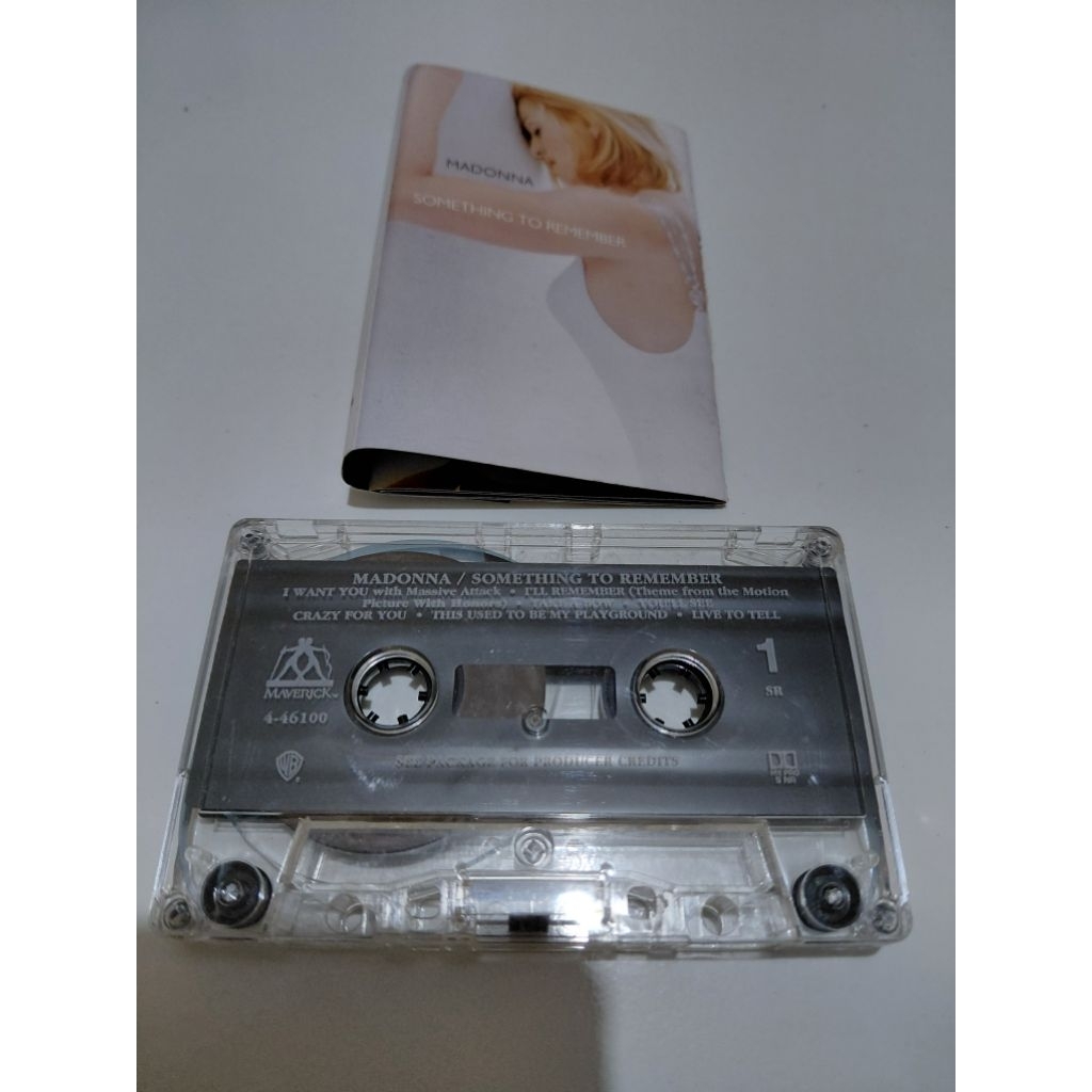 Kaset Madonna Rilisan Luar Negeri