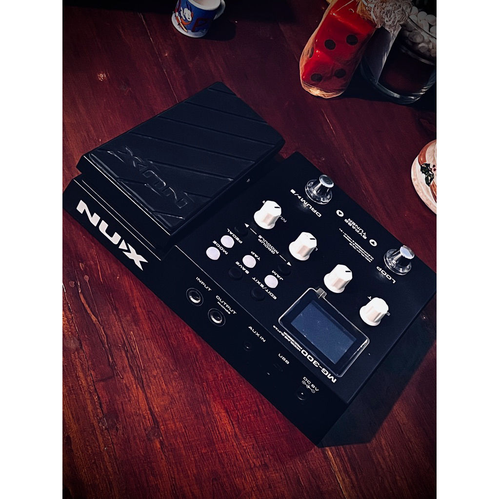 NUX MG-300 Multieffect Gitar & Bass Bekas