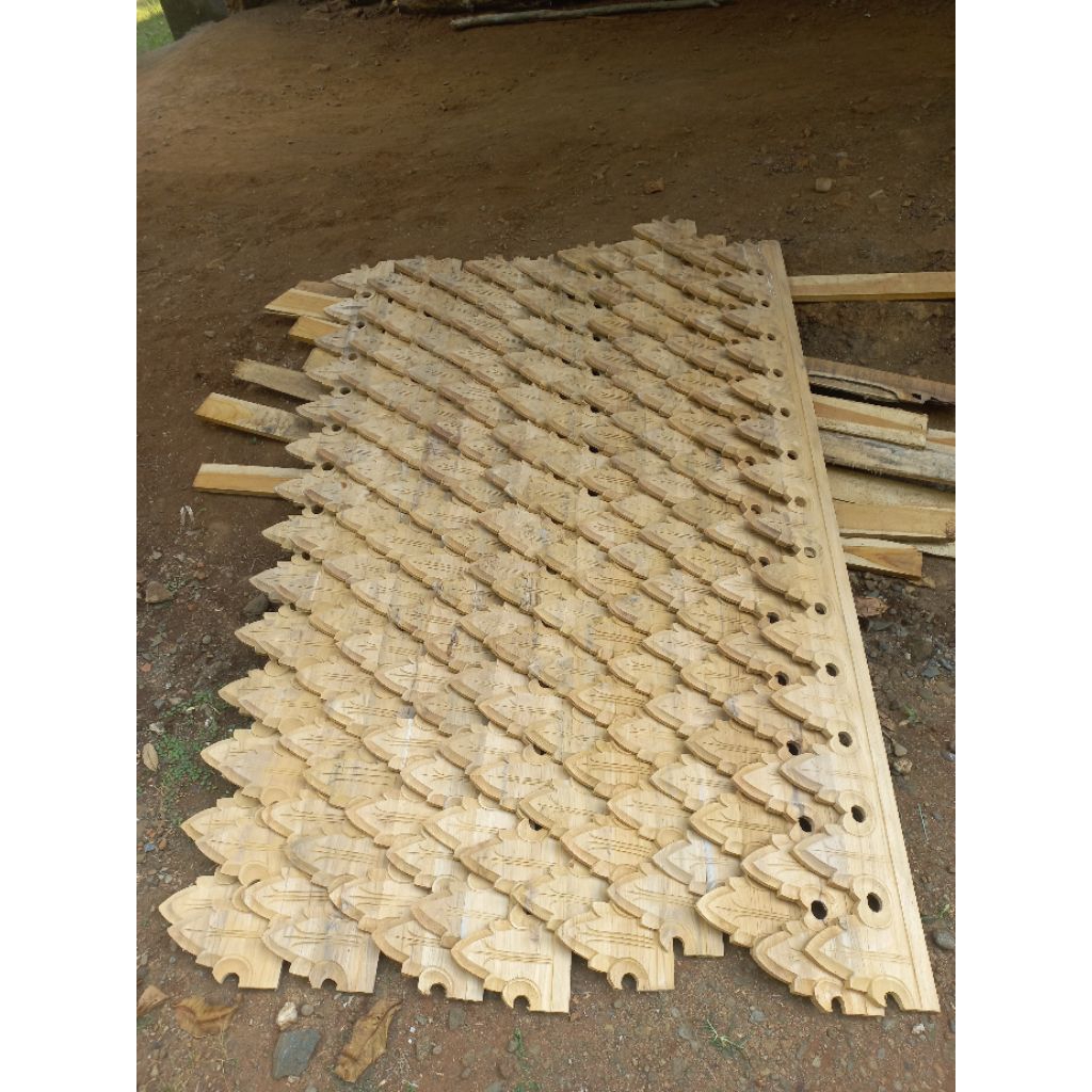 lisplang ukir kayu jati perhutani