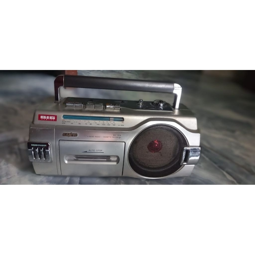 MINI COMPO SANYO NORMAL BARANG JADUL BARANG ANTIK BARANG UNIK